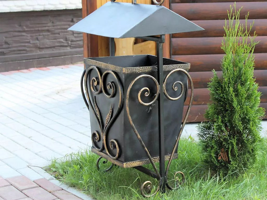 Кованые урны