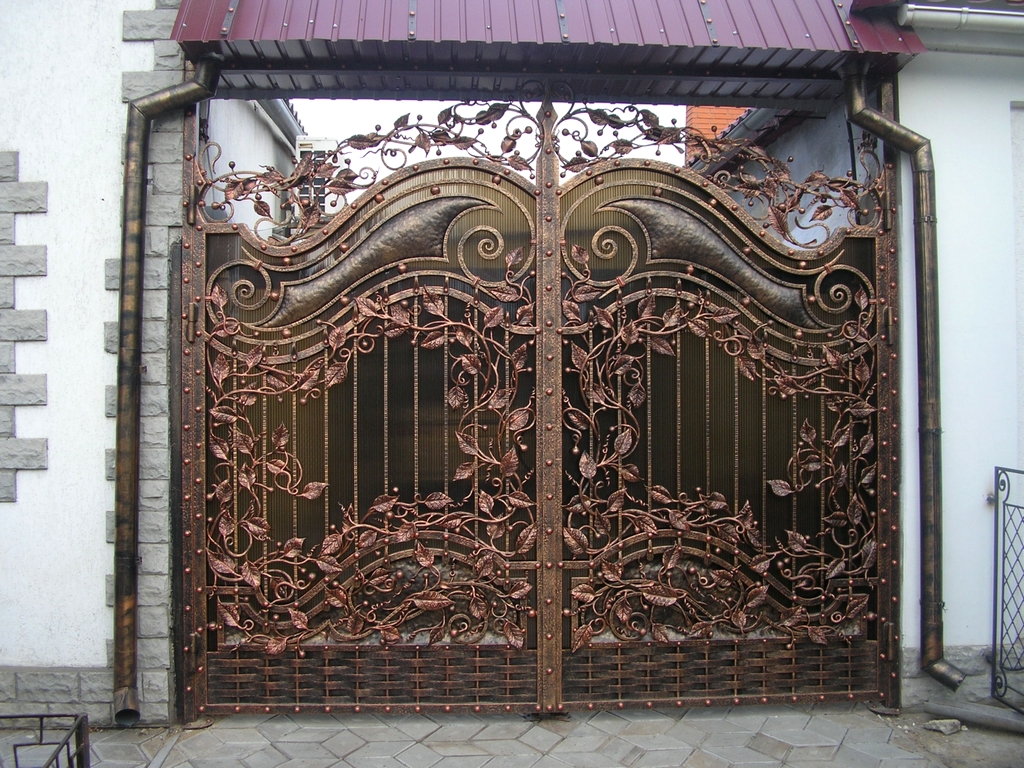 Кованые ворота, заборы, калитки