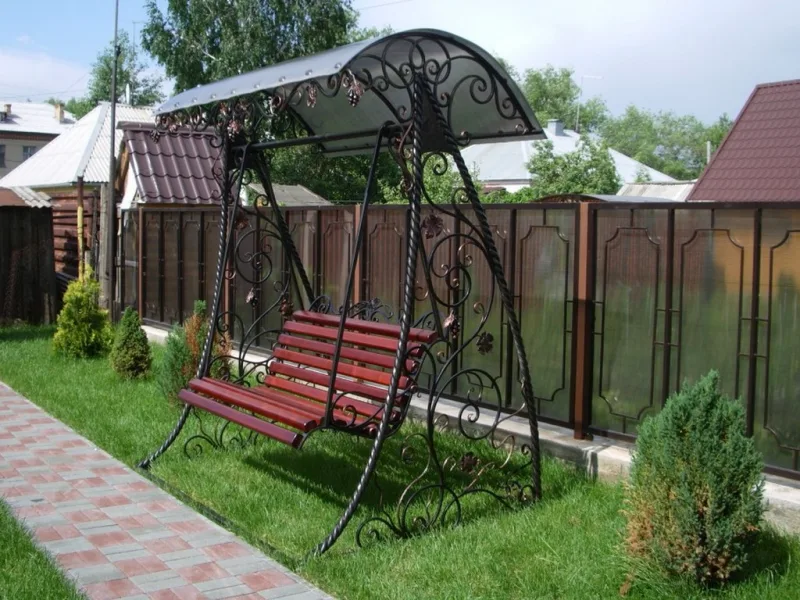 Кованые качели