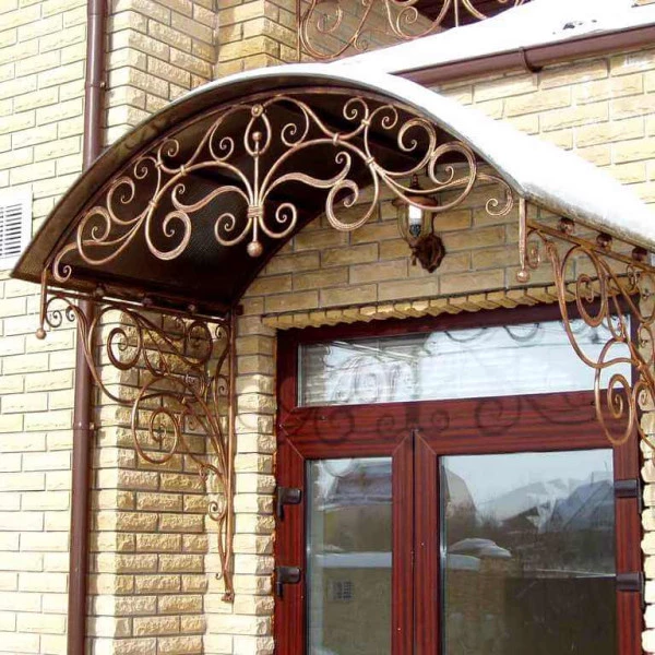 Кованый козырек над крыльцом КК-02 - Элегантное решение для вашего дома