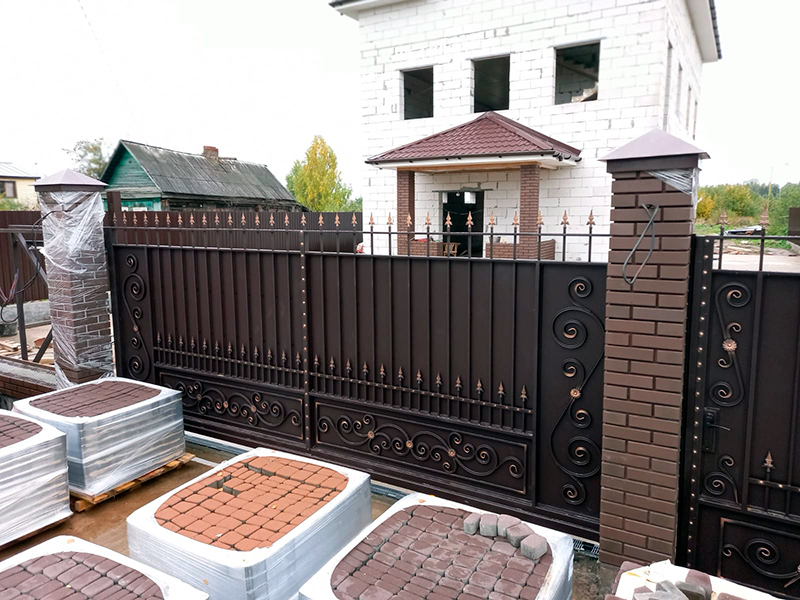 Как выбрать кованые ворота: советы мастера